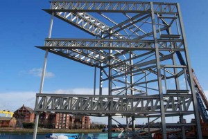 A temporary column supports a feature 9m cantilever and will be removed later in the programme