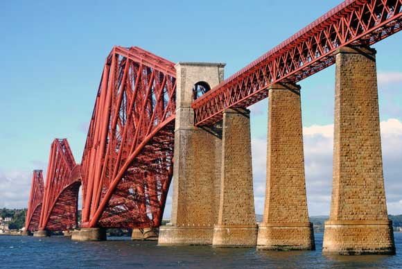 A durable steel structure - The Forth Rail Bridge (1890)