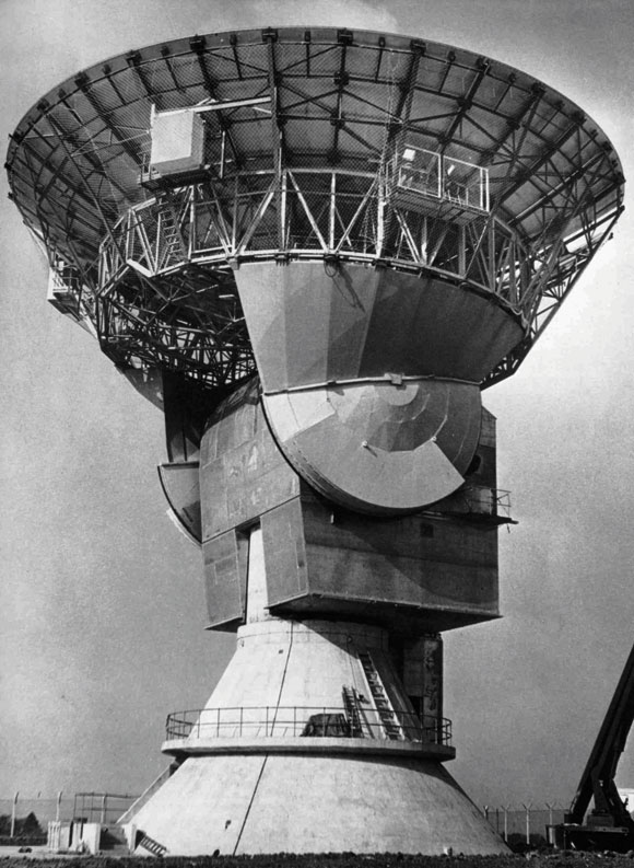 40 Years Ago: Chilbolton radio-telescope aerial