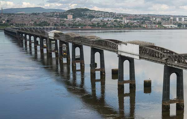 Tay Bridge refurbishment wins national award